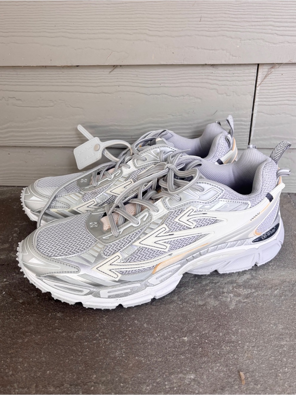 Off-White Be Right Back 2026 Athletic Sneakers, Like New Size 13